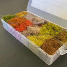 Hareline Hare's Wiggle Dubbing Dispenser - 12 colours